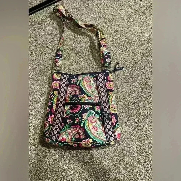 Vera Bradley Crossbody purse - Picture 1 of 2